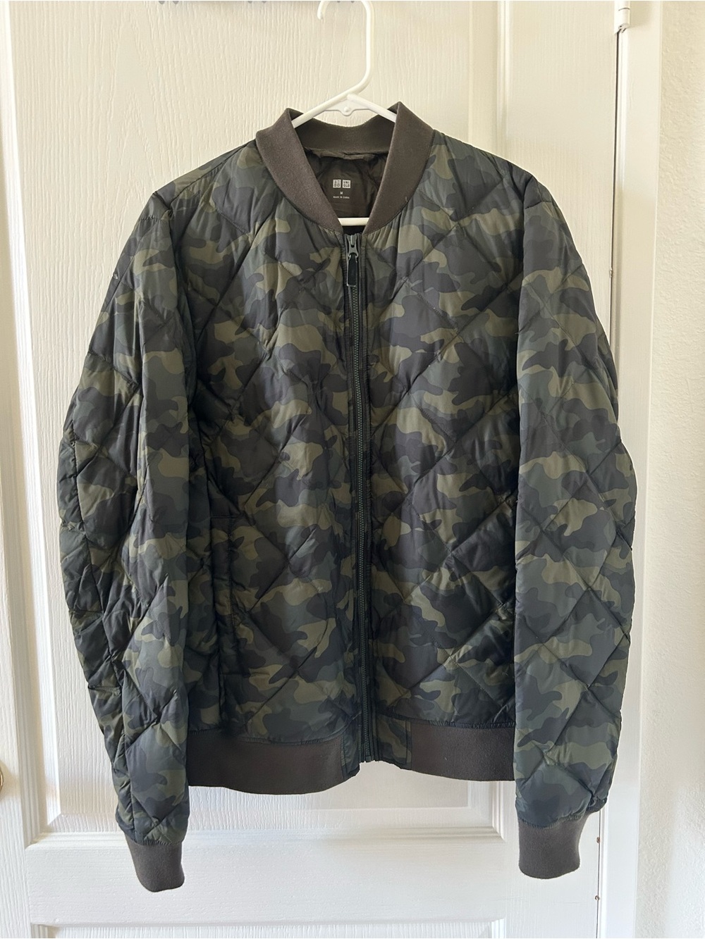 Uniqlo Men's Camo Quilted Ultra Light Nano Down Bomber Jacket | Green M